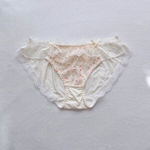 US-M  Korean Brand Cute Rose Pattern Chiffon Ruffle Smooth Nylon Bow Panties